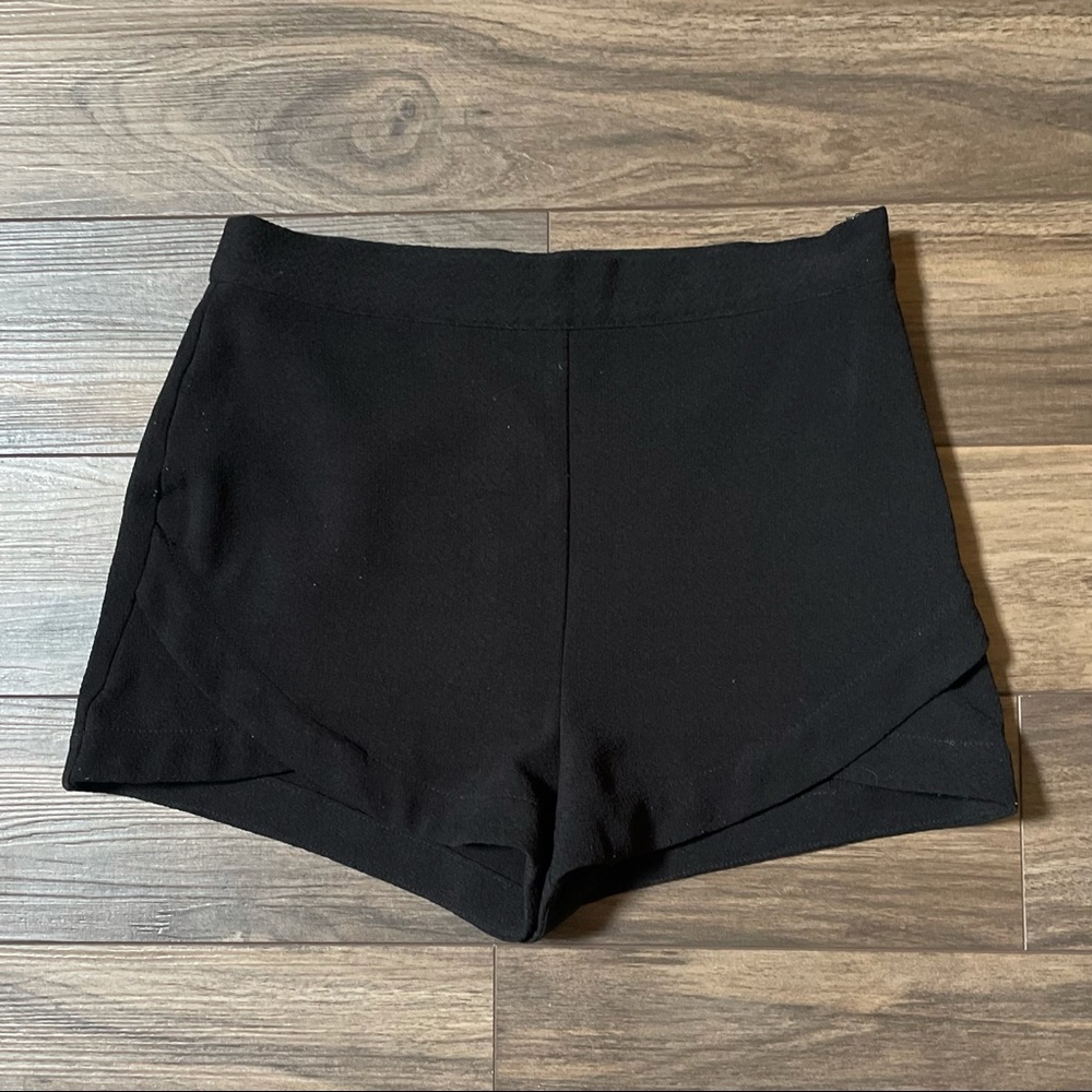 Forever 21 High Waisted Black Shorts, Small